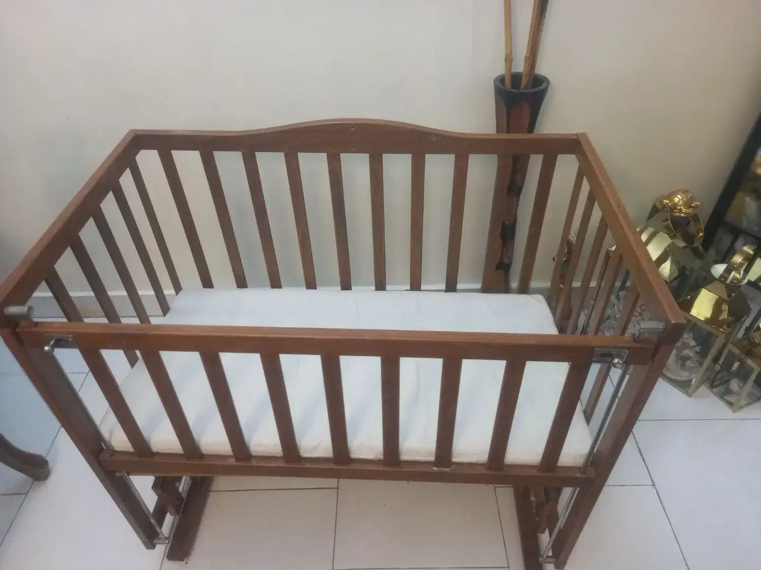 تخت نوزادی|تخت و سرویس خواب|ری, دولتآباد|دیوار