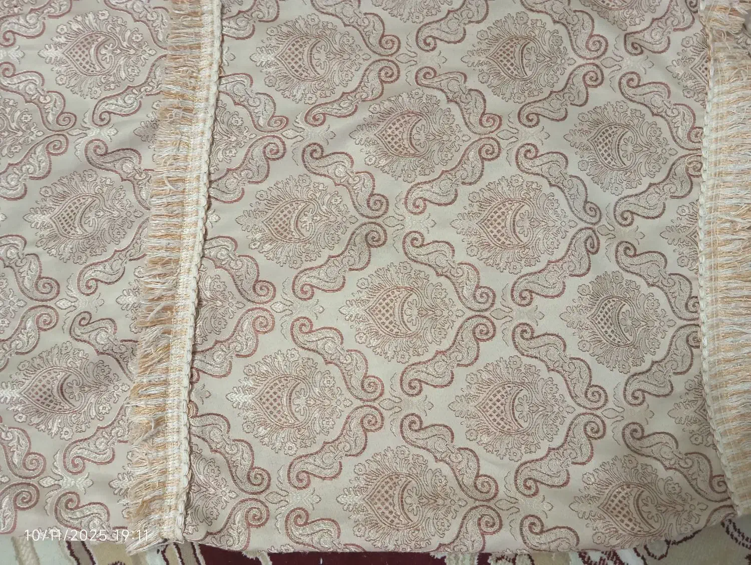 روبالشی لوله ای|رختخواب، بالش، پتو|چابهار, |دیوار