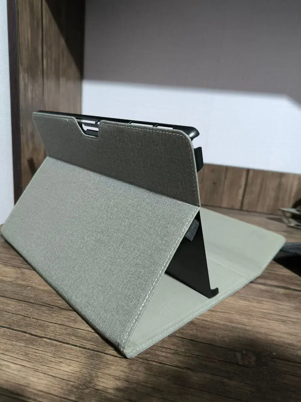 کیف کلاسوری برای تبلت مایکروسافت7 تاSurface Pro 4|لوازم جانبی موبایل و تبلت|تهران, شهرک آزمایش|دیوار