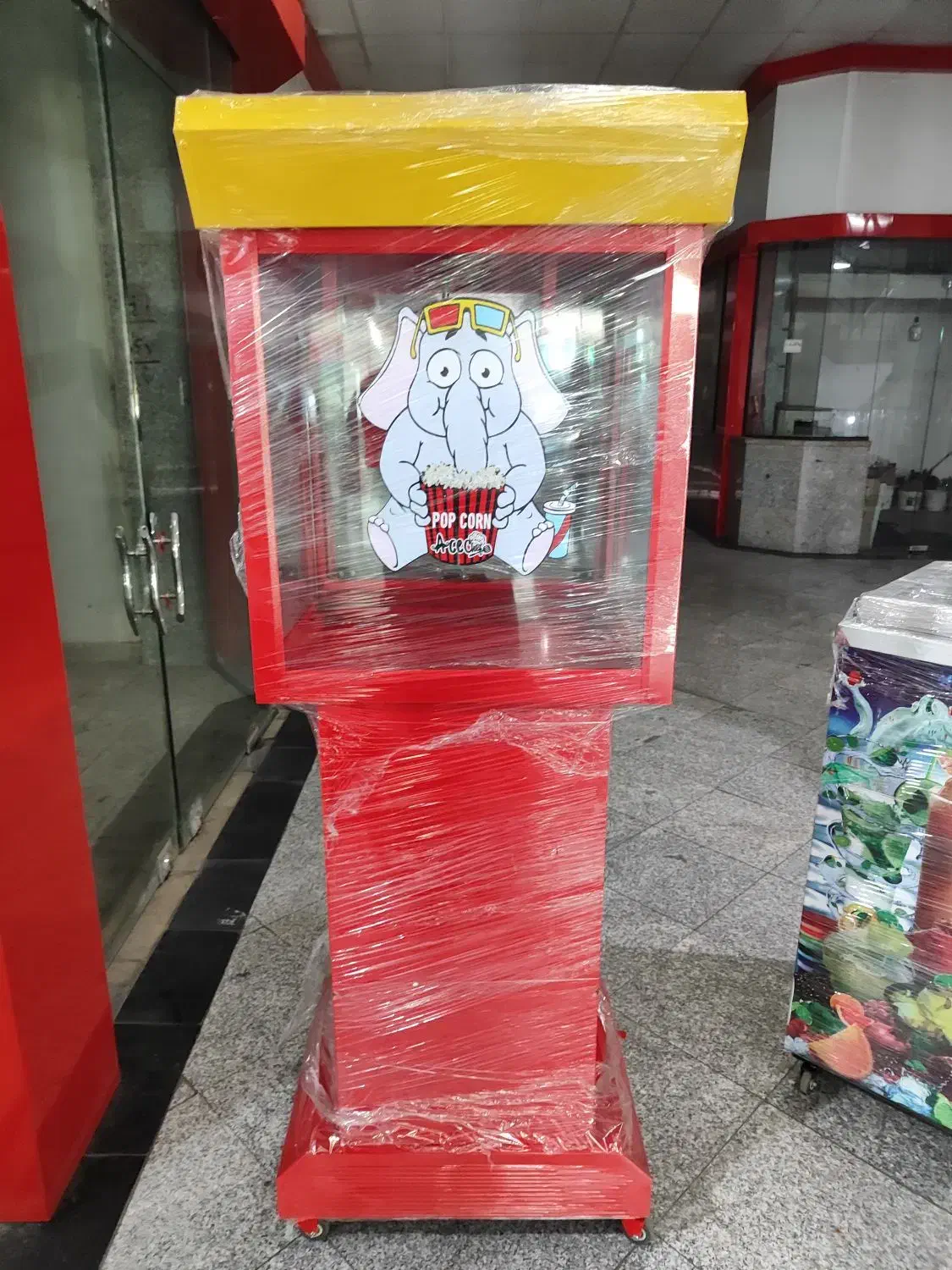 یخچال ایستادهBu4خمیرگیرh3فریزر صندوقیv5پفیلا سازx8|فروشگاه و مغازه|سقز, |دیوار