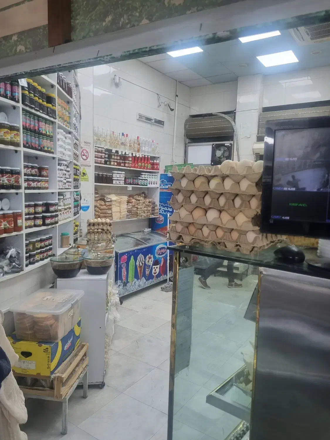 نیازمند ۲نیروی جوان|استخدام خدمات فروشگاه و رستوران|سمنان, |دیوار