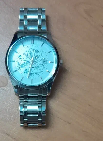 ساعت مچی|ساعت|بروجرد, |دیوار