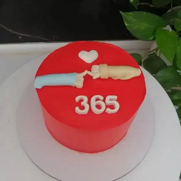 کیک تولد خامه ای کیک فوندانتی باگر کیک مینی کیک|خدمات پذیرایی، مراسم|مشهد, آزادشهر|دیوار