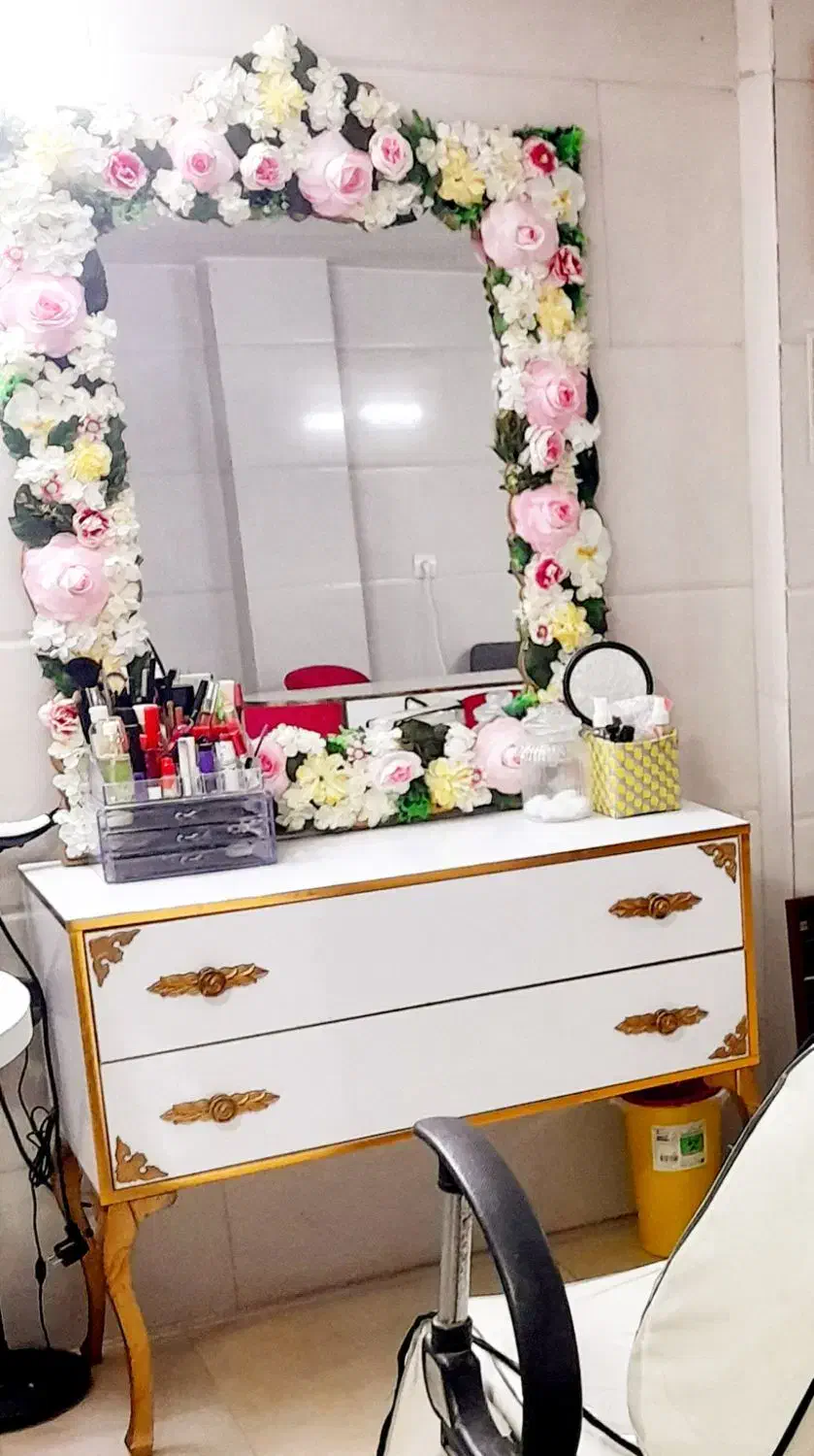 میز ناخن‌‌‌،ترولی،صندلی کوپ،میز و آینه فروش|آرایشگاه و سالن‌های زیبایی|لنگرود, |دیوار