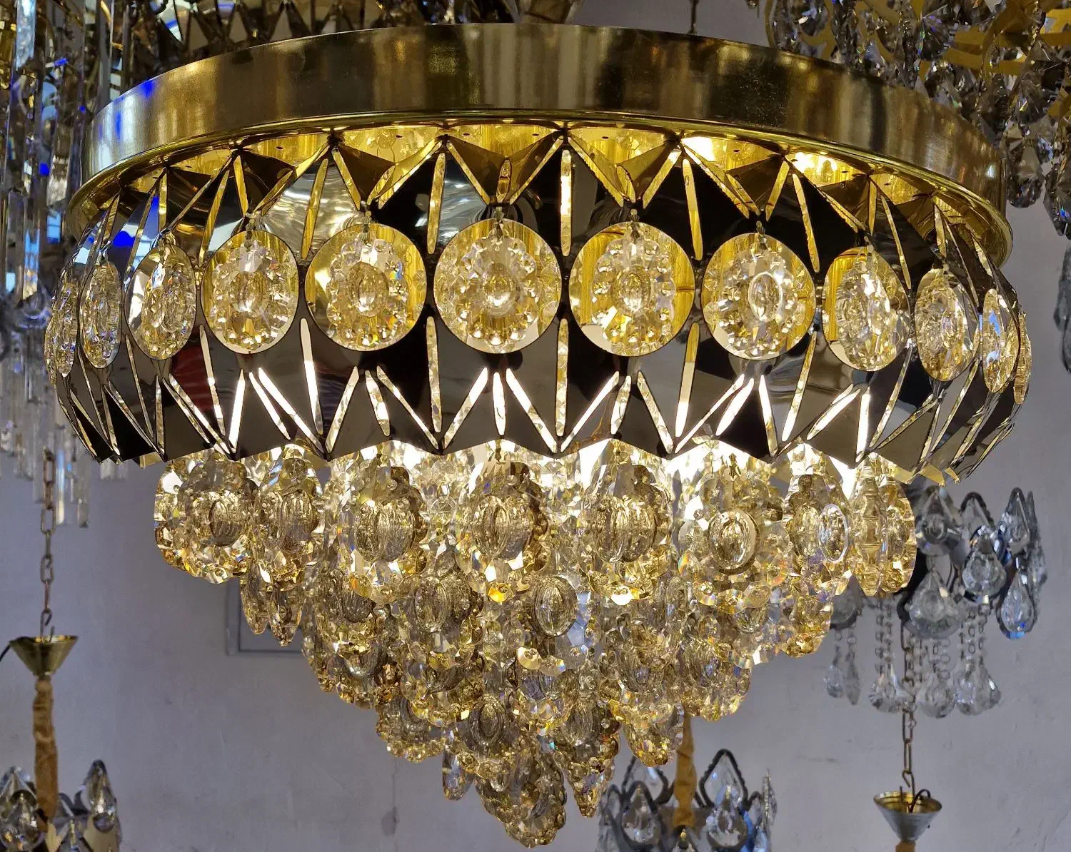 لوستر مدرن ملانی|لوستر و چراغ آویز|اردبیل, |دیوار