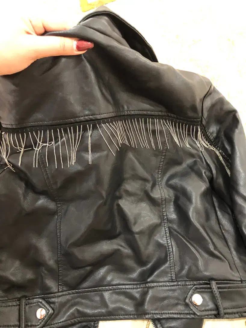 لباس|لباس|رشت, استقامت ۲|دیوار