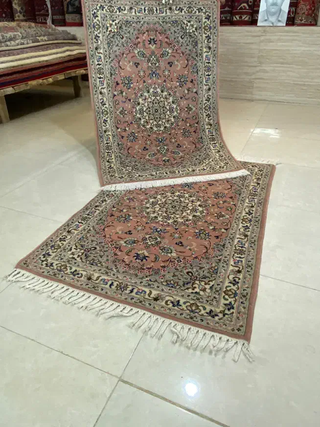 جفت زرونیم اردکان درحدنو زمینه گلبهی|فرش|همدان, |دیوار