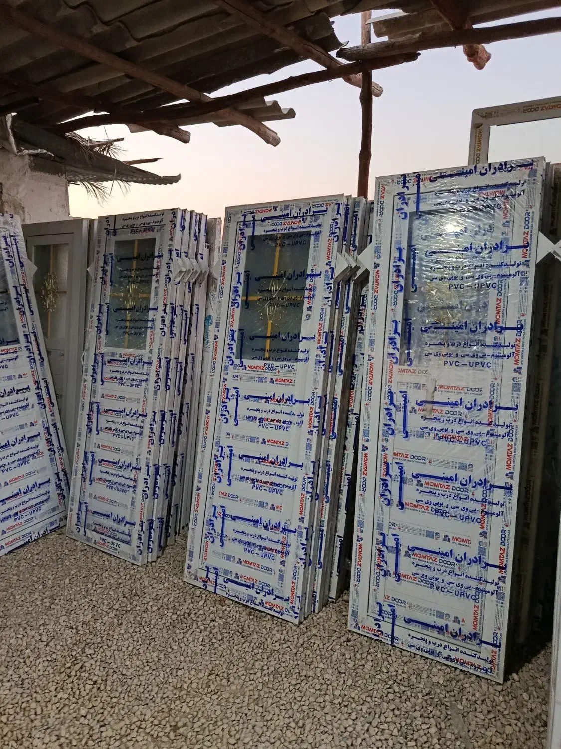 مرکز فروش درب پنجره یو پی وی سی|مصالح و تجهیزات ساختمان|برازجان, |دیوار