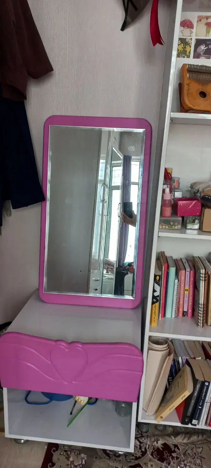 تخت خواب دخترانه|تخت و سرویس خواب|شیراز, باغ تخت|دیوار