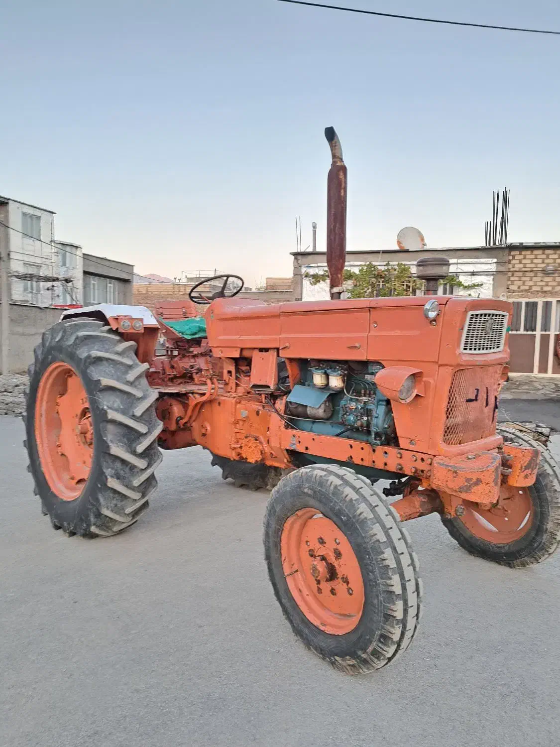 تراکتور رومانی مدل 64 تمام فابریک پلم|خودرو سنگین|بانه, |دیوار