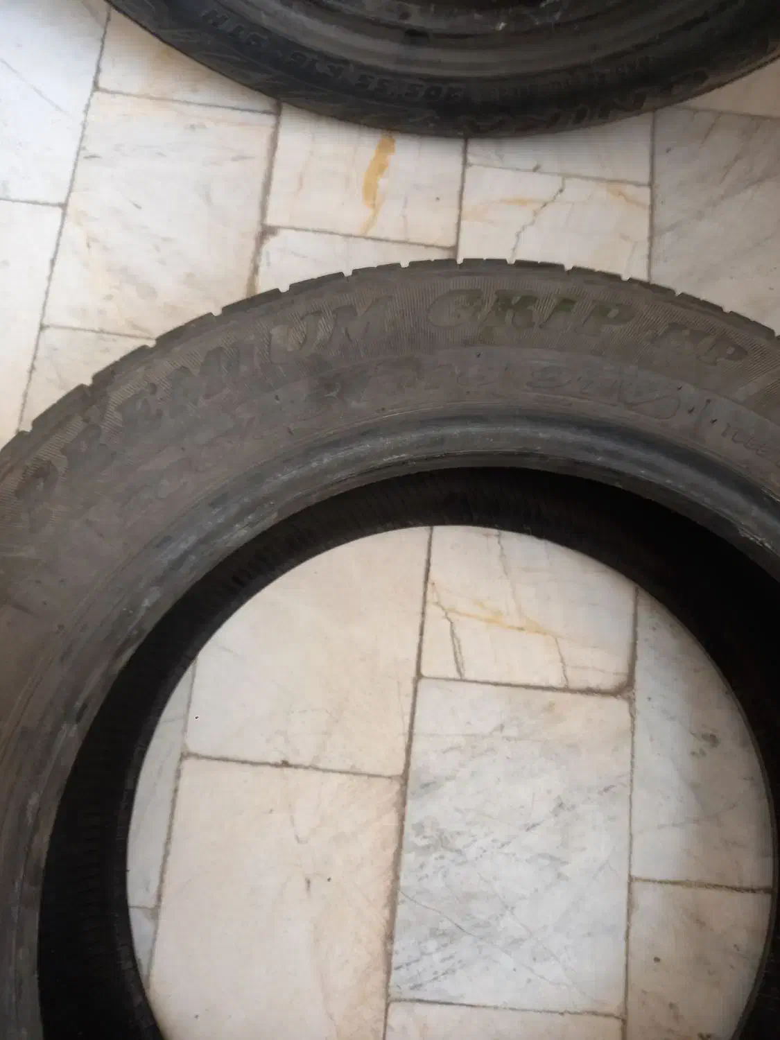 لاستیک پهن  رونیکا|قطعات یدکی و لوازم جانبی|اسلام‌شهر, شهرک قائمیه|دیوار