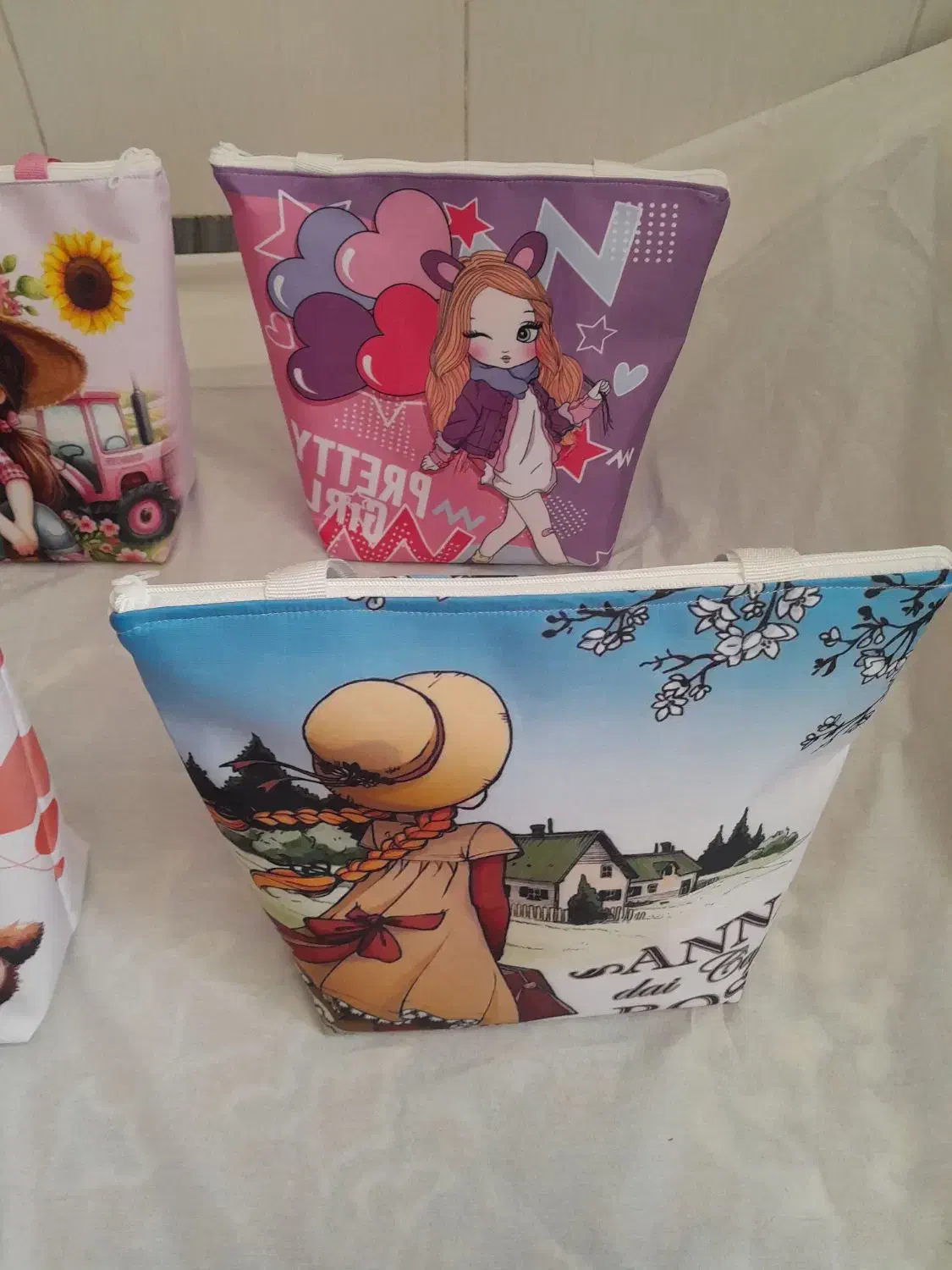 کیف|کیف، کفش، کمربند|شیراز, دست خضر|دیوار