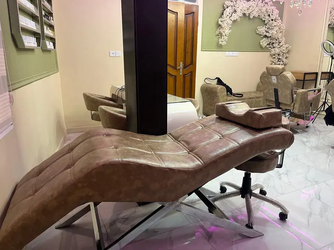 میز ناخن تخت مژه صندلی رنگ و کراتین|استخدام درمانی، زیبایی، بهداشتی|تهران, خاک سفید|دیوار