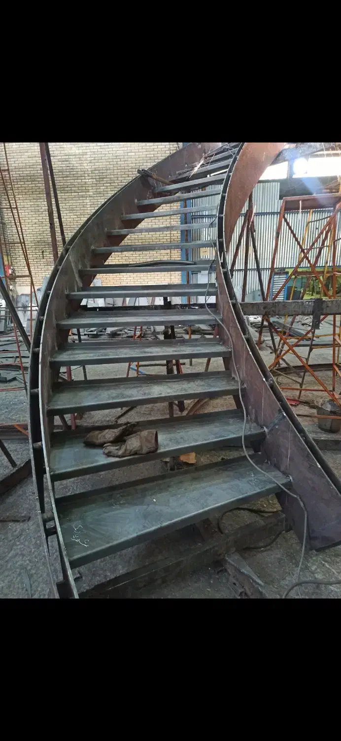 هر مدل پله فلزی که بخوای|خدمات پیشه و مهارت|اصفهان, دانشگاه اصفهان|دیوار