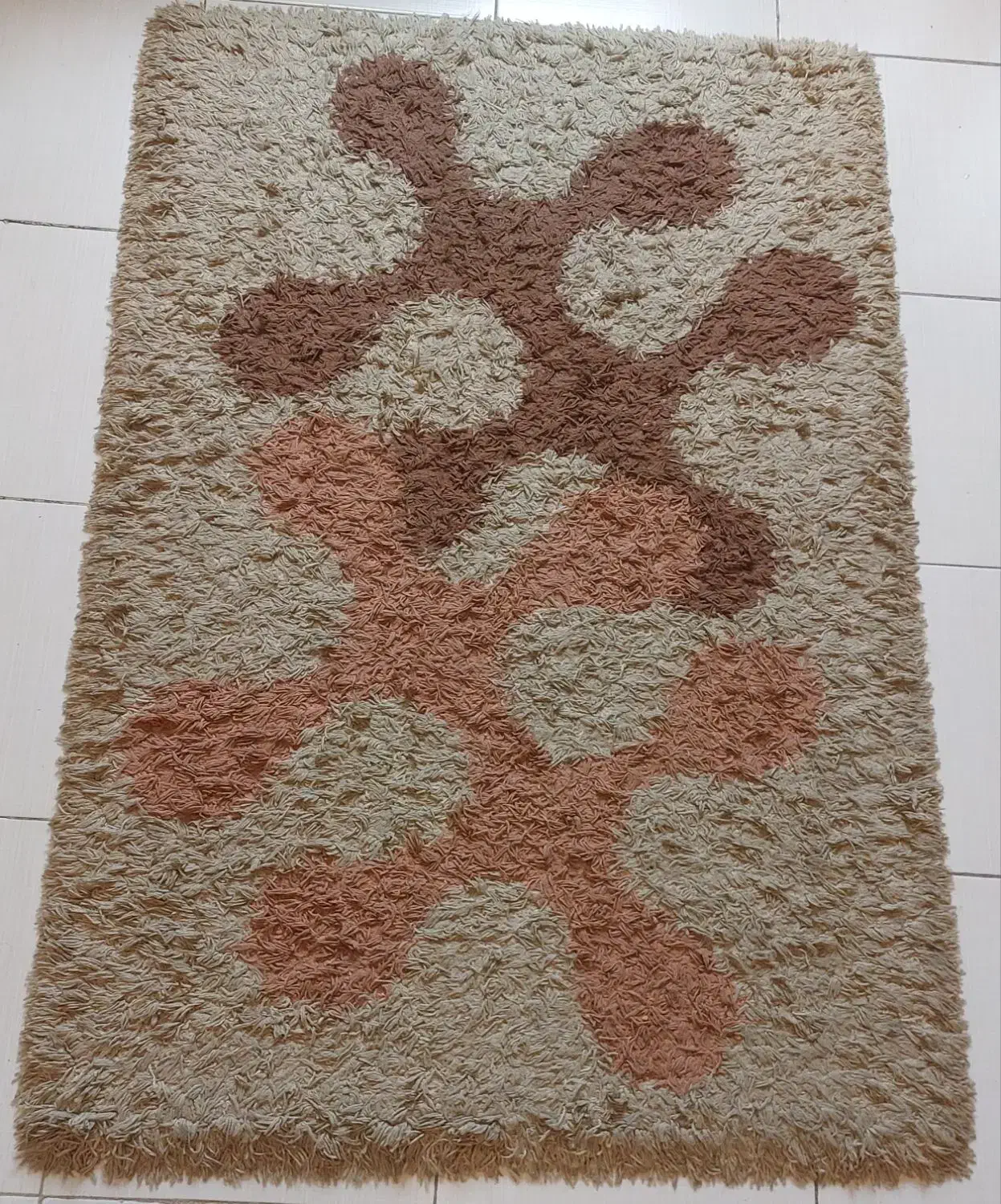 فرش مدل ماکارونی سالم|فرش|رشت, بوسار|دیوار