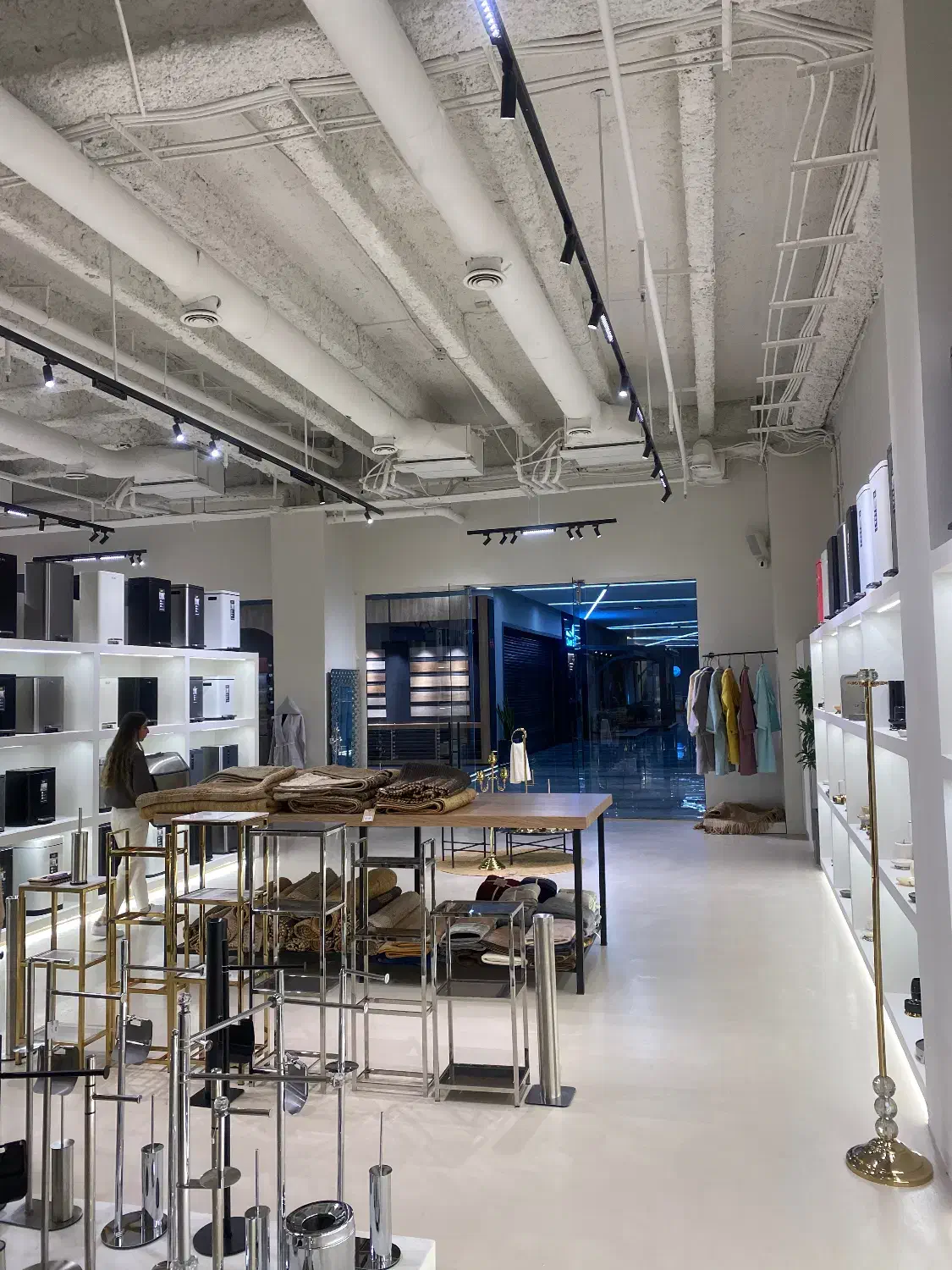 نیرو نظافت فروشگاه|استخدام خدمات فروشگاه و رستوران|تهران, حصار بوعلی|دیوار