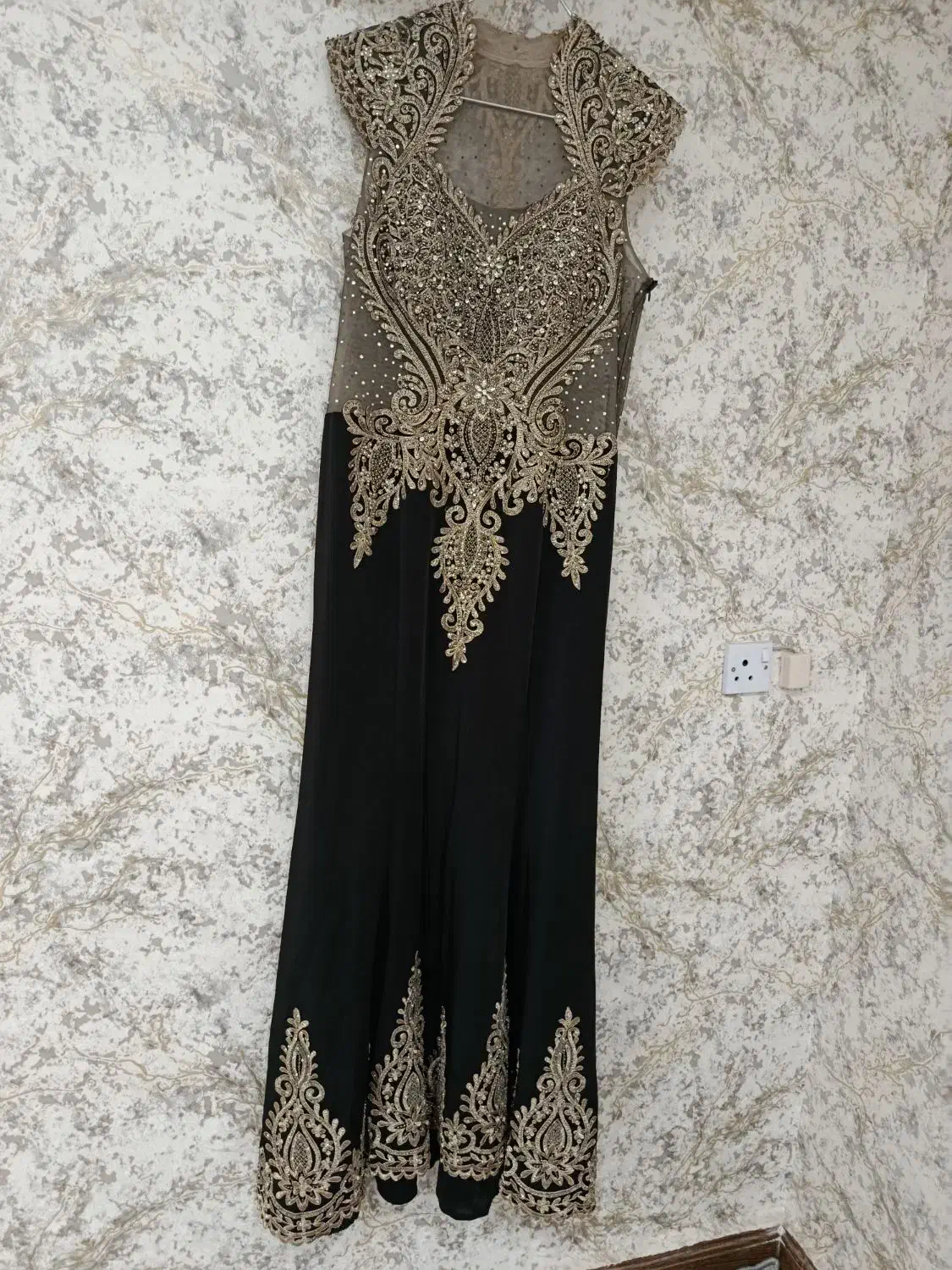 پیراهن مجلسی|لباس|شوش, |دیوار