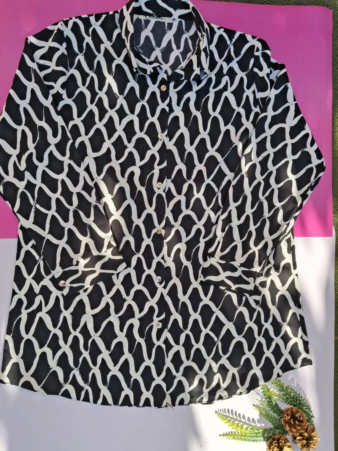 لباس های زنانه مردانه و بچگانه|لباس|شازند, |دیوار