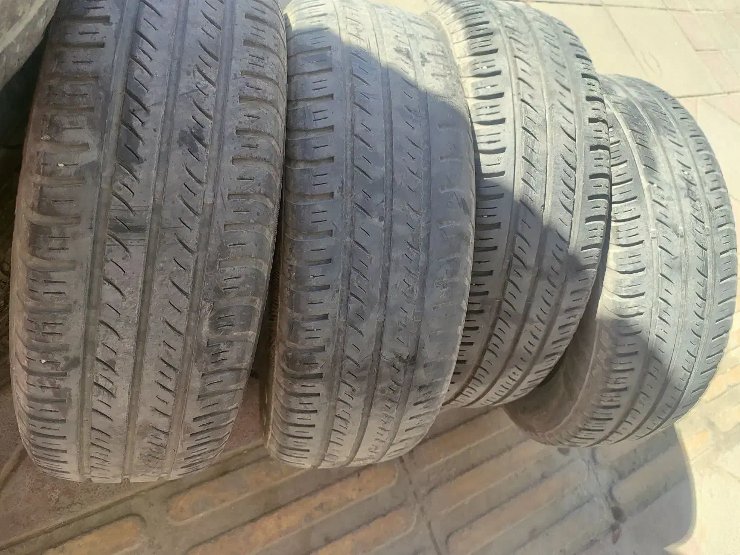 لاستیک ۱۴|قطعات یدکی و لوازم جانبی|رباط‌کریم, نصیرشهر|دیوار