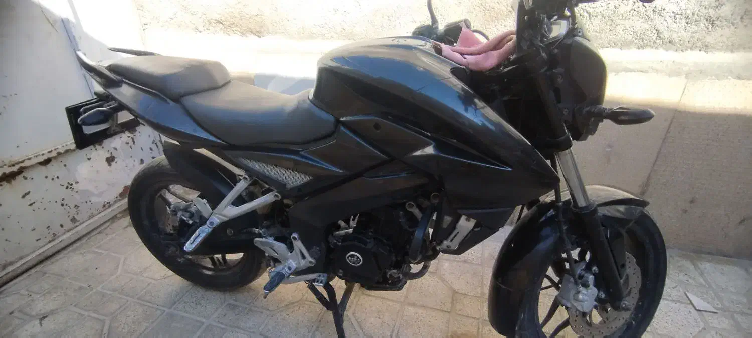 ns 200|موتورسیکلت|شیراز, شهدای شهرک سعدی|دیوار