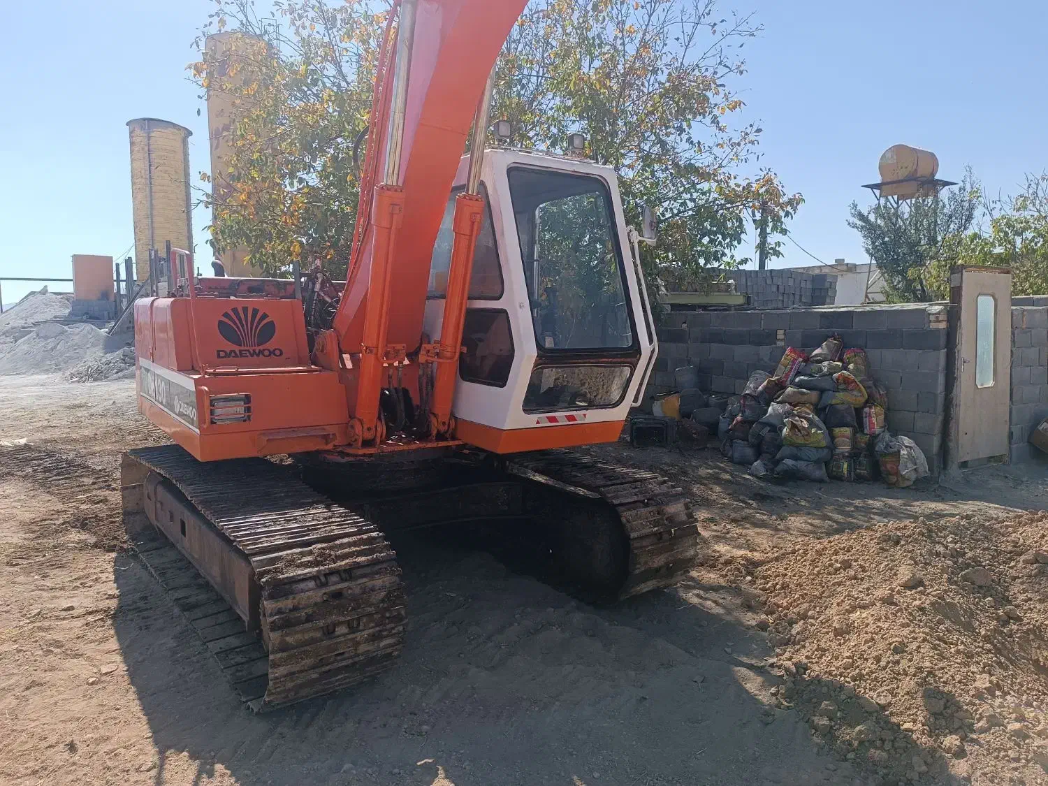 بیل دوو مدل 73سایز130معاوضه باسواری لودر کمپرسی|خودرو سنگین|مبارکه, |دیوار