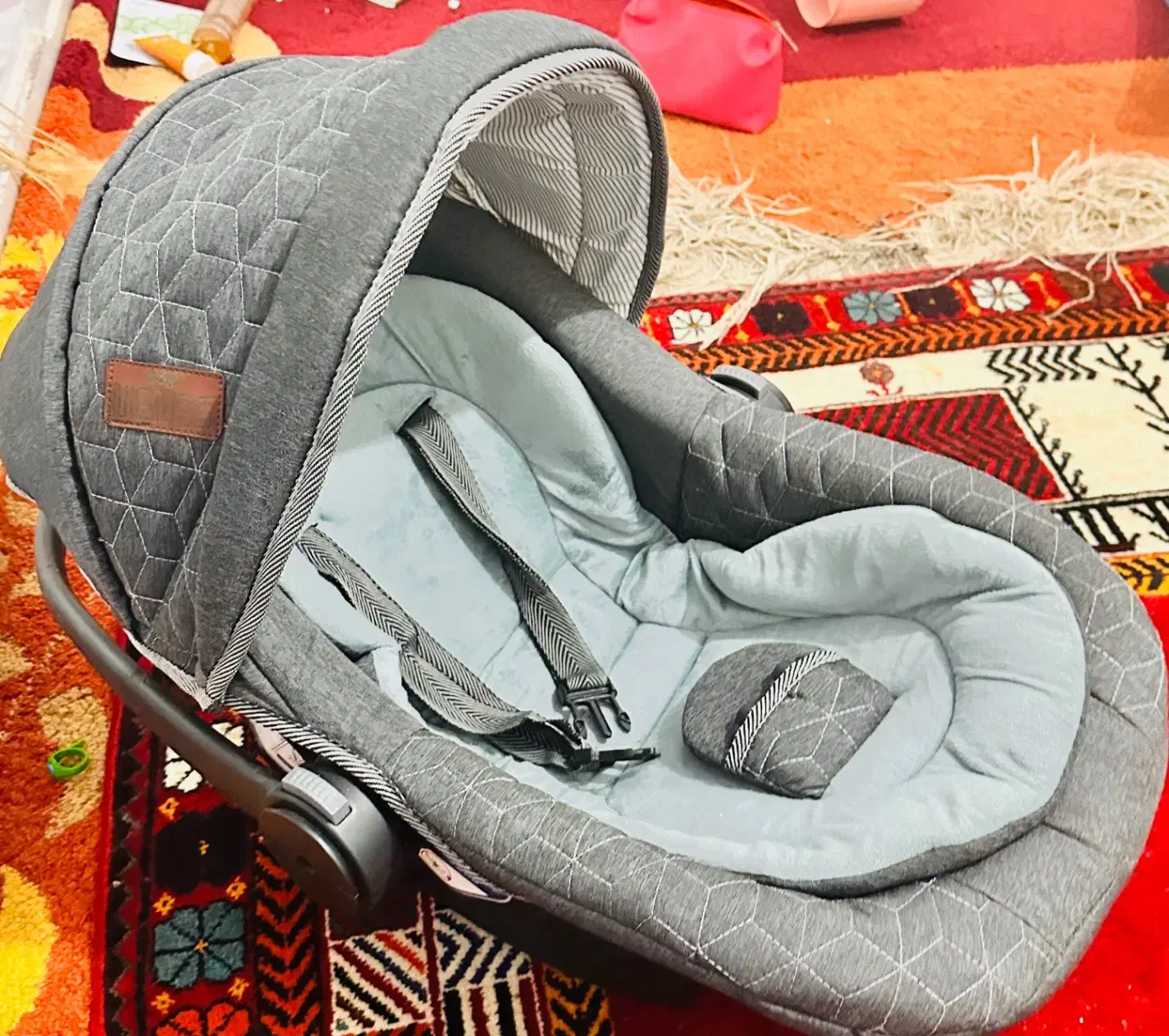 کریرنوزاد|کالسکه و لوازم جانبی|کازرون, |دیوار