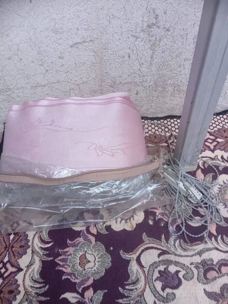 پرده عمودی تمیز مرتب|پرده، رانر، رومیزی|شیراز, تحویلی|دیوار