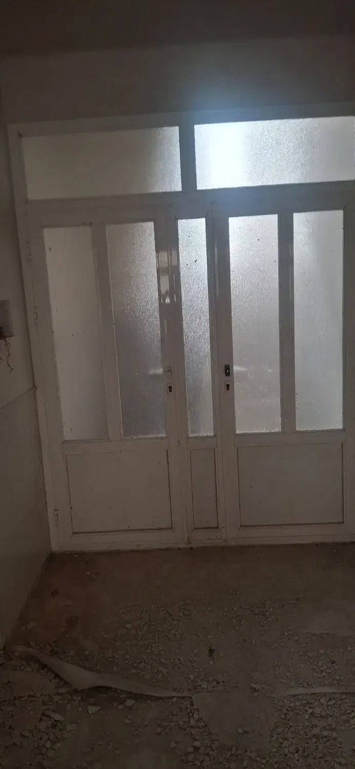 درب خانه و درب آلومینیوم و کمدی|مصالح و تجهیزات ساختمان|آران و بیدگل, |دیوار