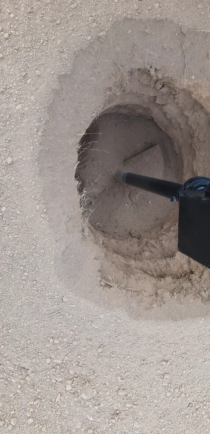 مته چاله زن و جرثقیل پشت تراکتوری|قطعات یدکی و لوازم جانبی|شیروان (لرستان), |دیوار