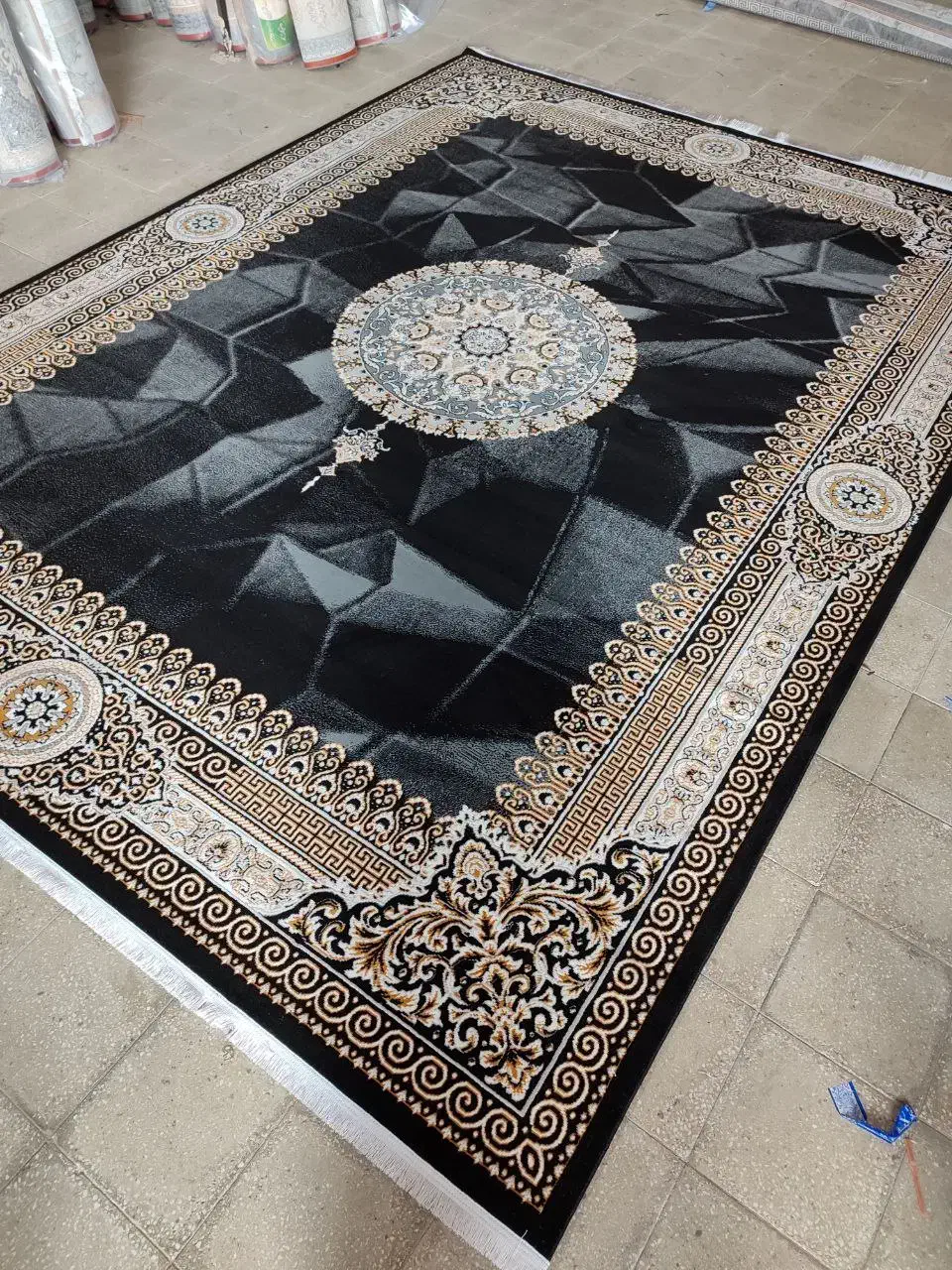 فرش نقشه مرمر ۱۲ - ۹ - ۶ متری نو در سه رنگ|فرش|بروجرد, |دیوار