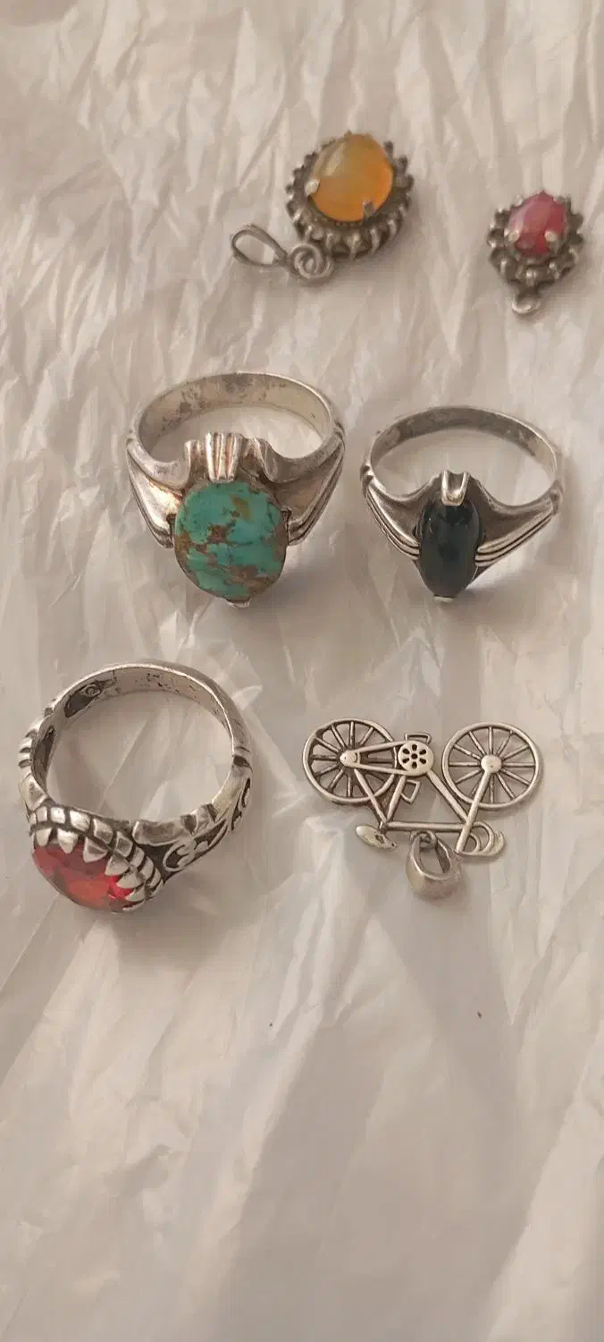 درود بر دوستان سه عدد انگشتر  زیبا|جواهرات|شیراز, شهرک پرواز|دیوار