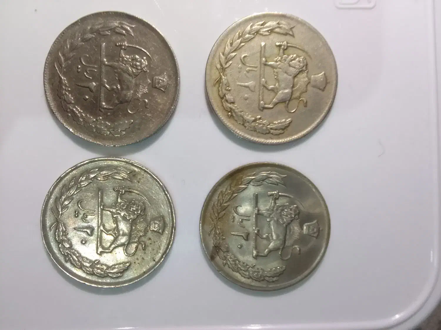 تعدادی سکه قدیمی پهلوی|کلکسیون سکه، تمبر، اسکناس|بروجرد, |دیوار