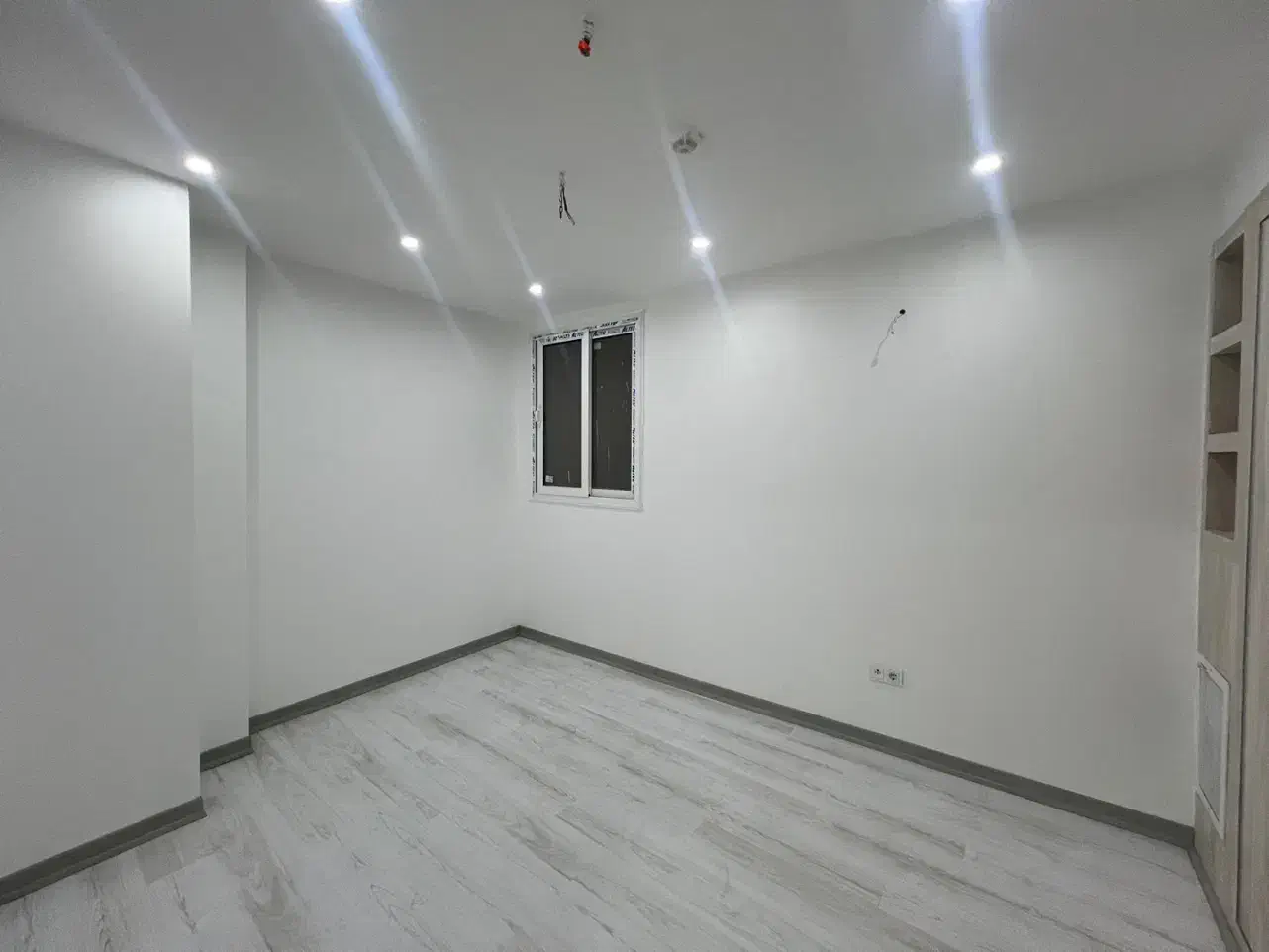 اپارتمان محتشم/وحید/ تک واحد سه خواب|فروش آپارتمان|اصفهان, جلفا|دیوار