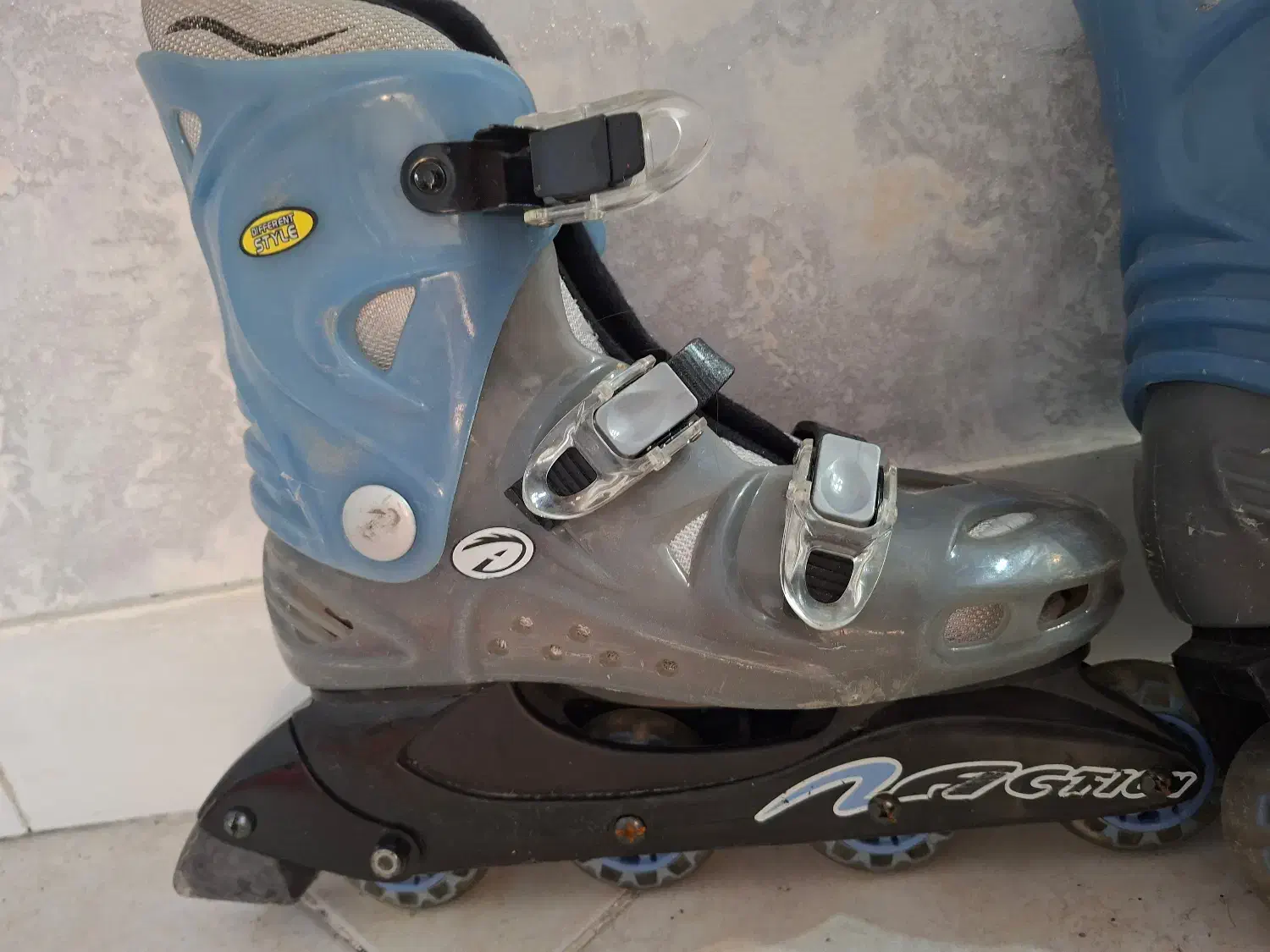 کفش اسکیت|دوچرخه، اسکیت، اسکوتر|گرمدره, |دیوار