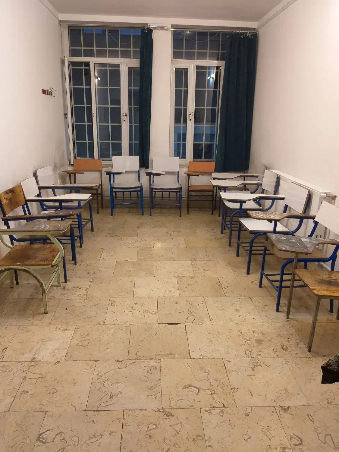 اجاره کلاس های آموزشگاه کنکوروتقویتی سرای دانش|اجارهٔ کوتاه‌مدت دفتر کار و فضای آموزشی|اردبیل, |دیوار