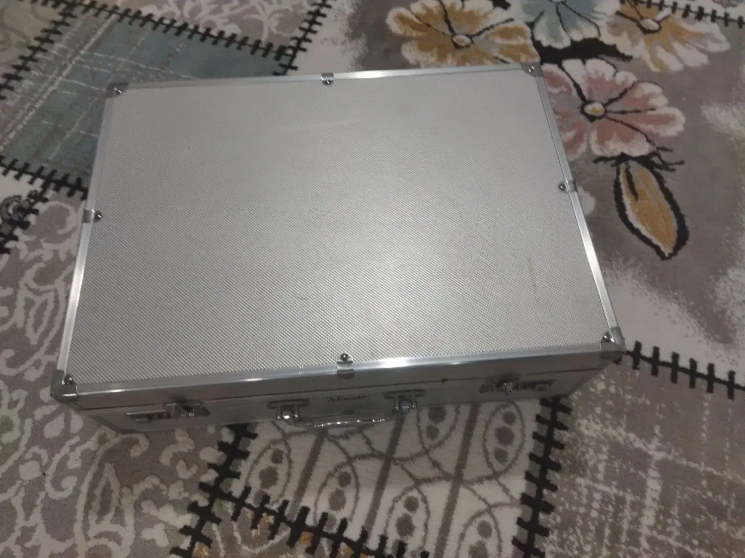 چمدان|ظروف سرو و پذیرایی|اسلام‌‌آباد غرب, |دیوار