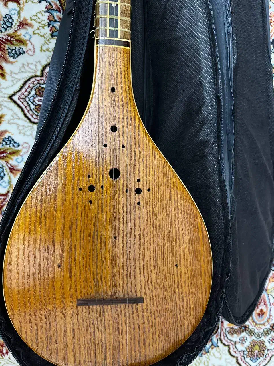 سه تار|سازهای سنتی|تهران, جمهوری|دیوار