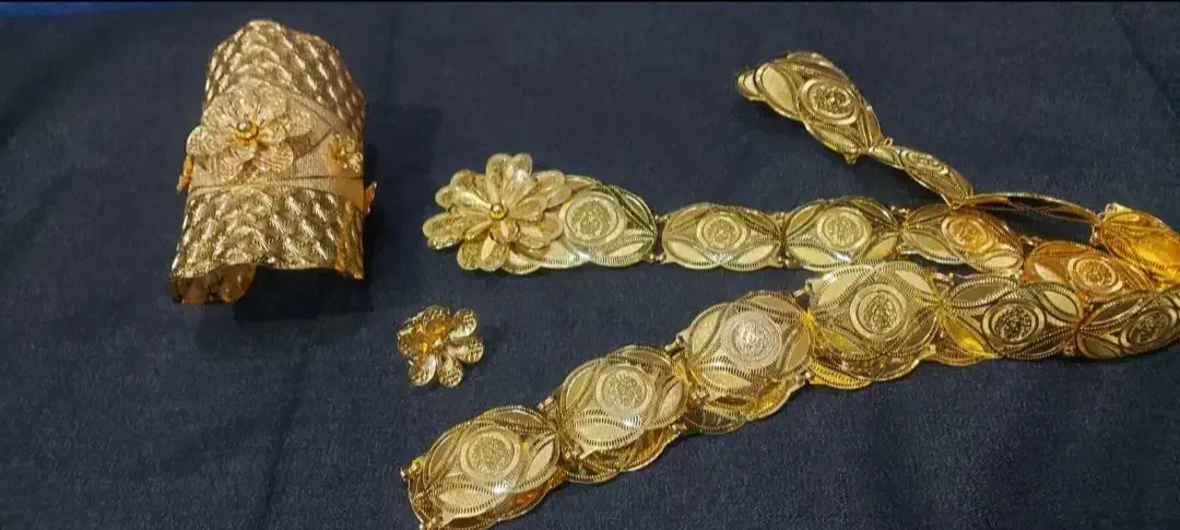 کمربند،دستبند و انگشتر ست طرح طلا،بدلیجات|بدلیجات|شیراز, باغ تخت|دیوار