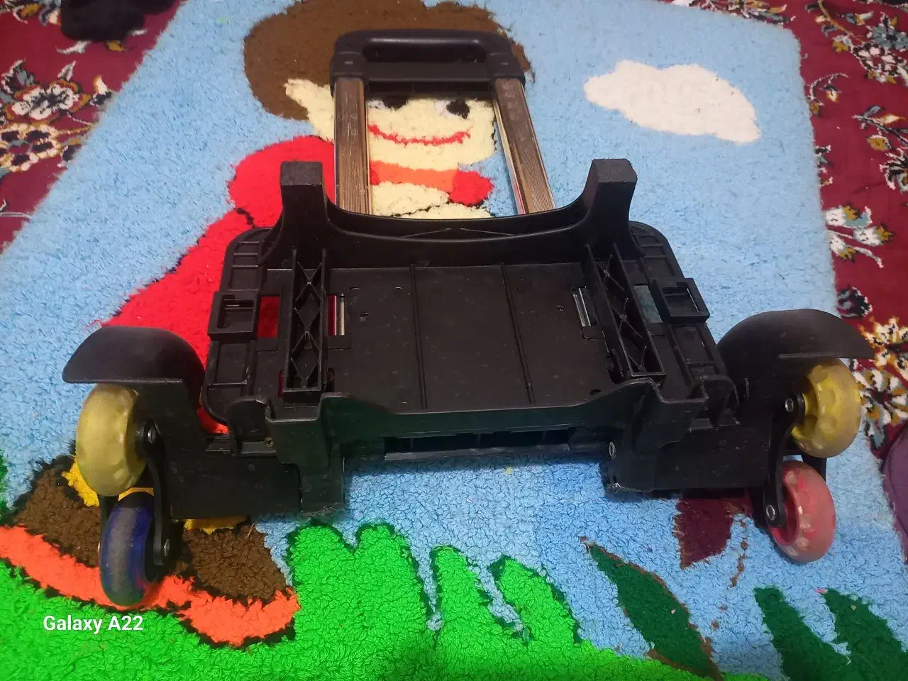 چرخ کیف|کیف، کفش، کمربند|ساوه, |دیوار