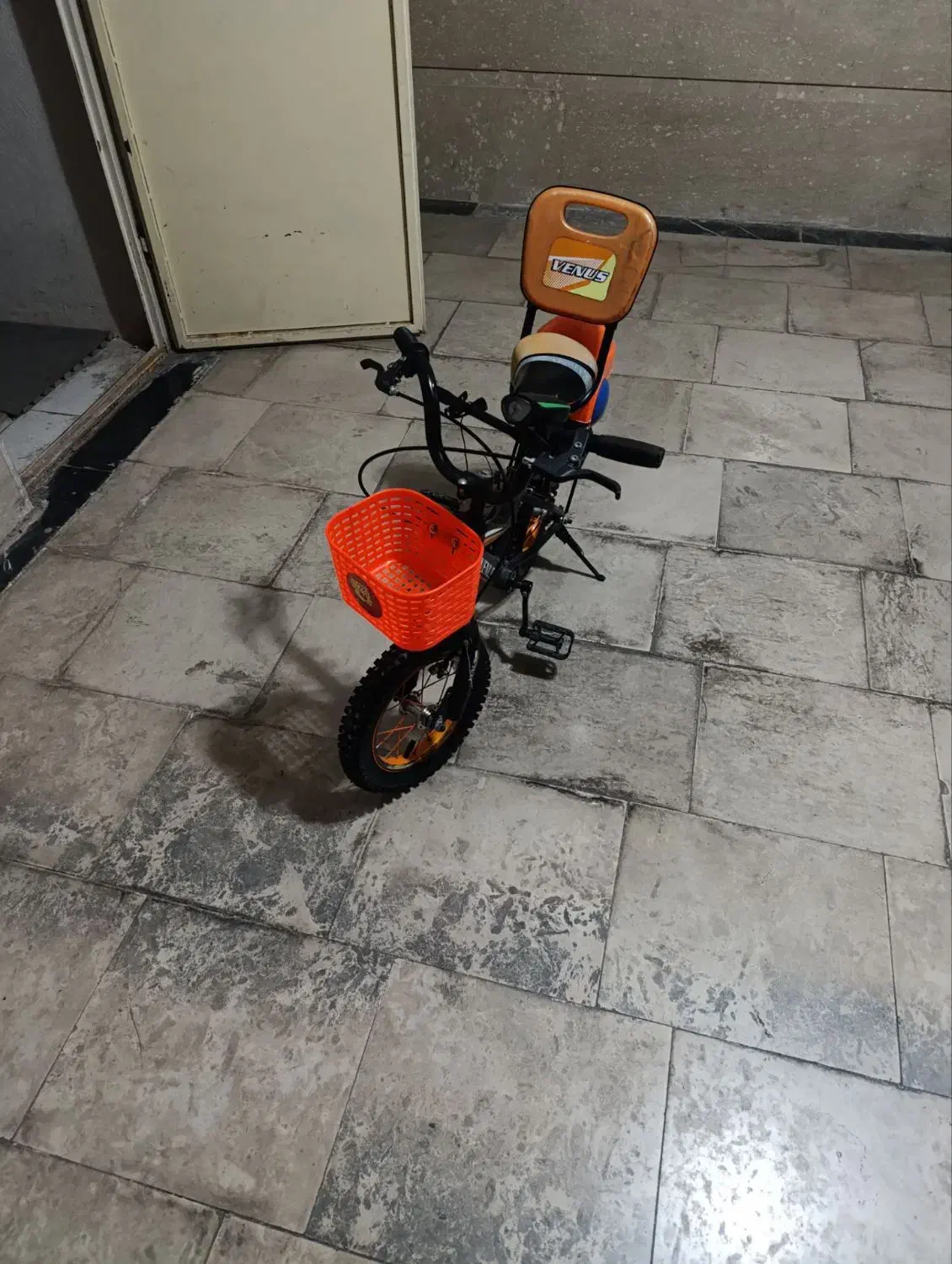 دوچرخه سایز ۱۲ .لاستیک وتیوب وسبد نو|دوچرخه، اسکیت، اسکوتر|فردیس, منظریه|دیوار