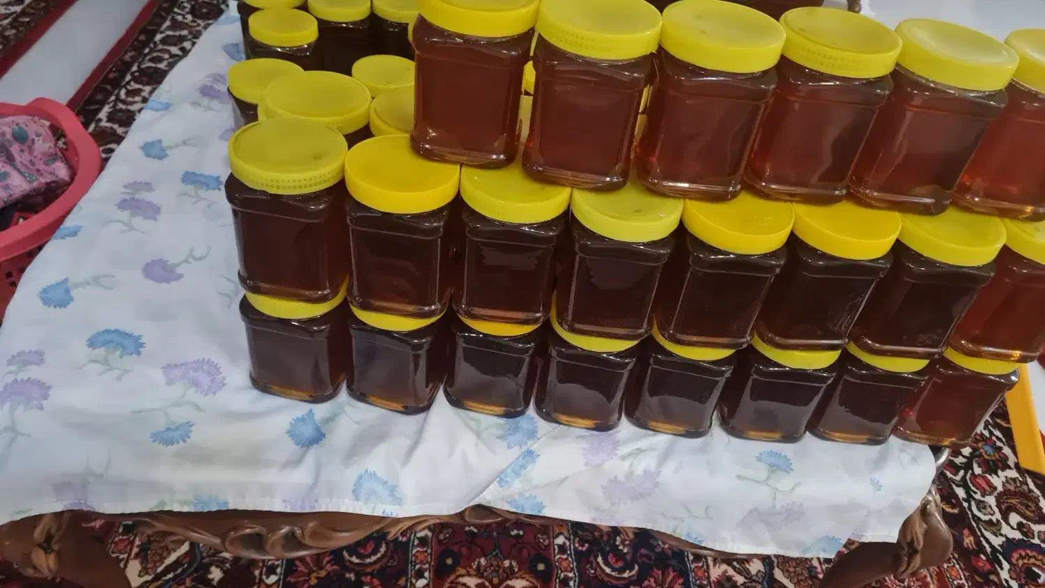 عسل طبیعی وخالص صددرصد.|خوردنی و آشامیدنی|اصفهان, کوی امیریه|دیوار