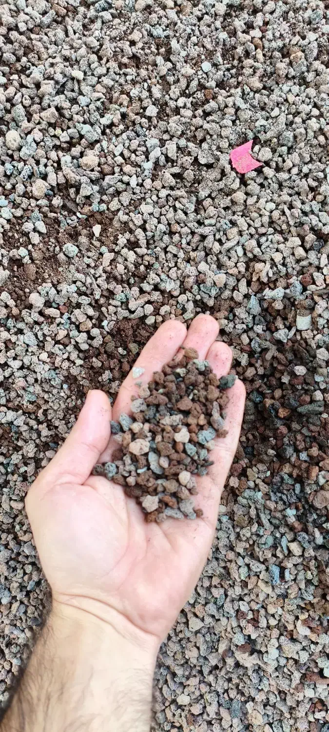 پوکه معدنی درجه یک قروه نخودی و عدسی|مصالح و تجهیزات ساختمان|سلمان‌شهر, |دیوار