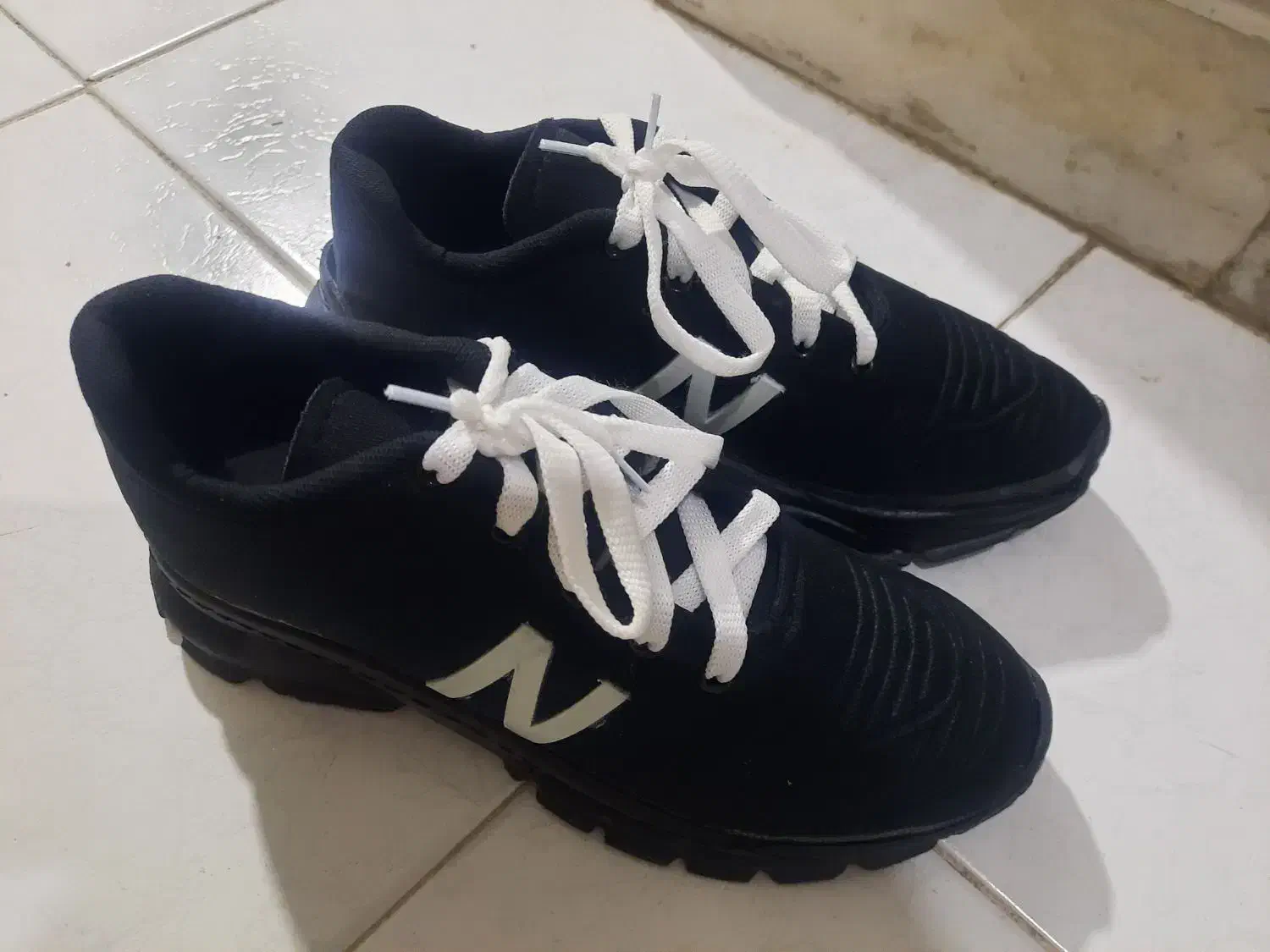 کتونی|کیف، کفش، کمربند|اراک, |دیوار