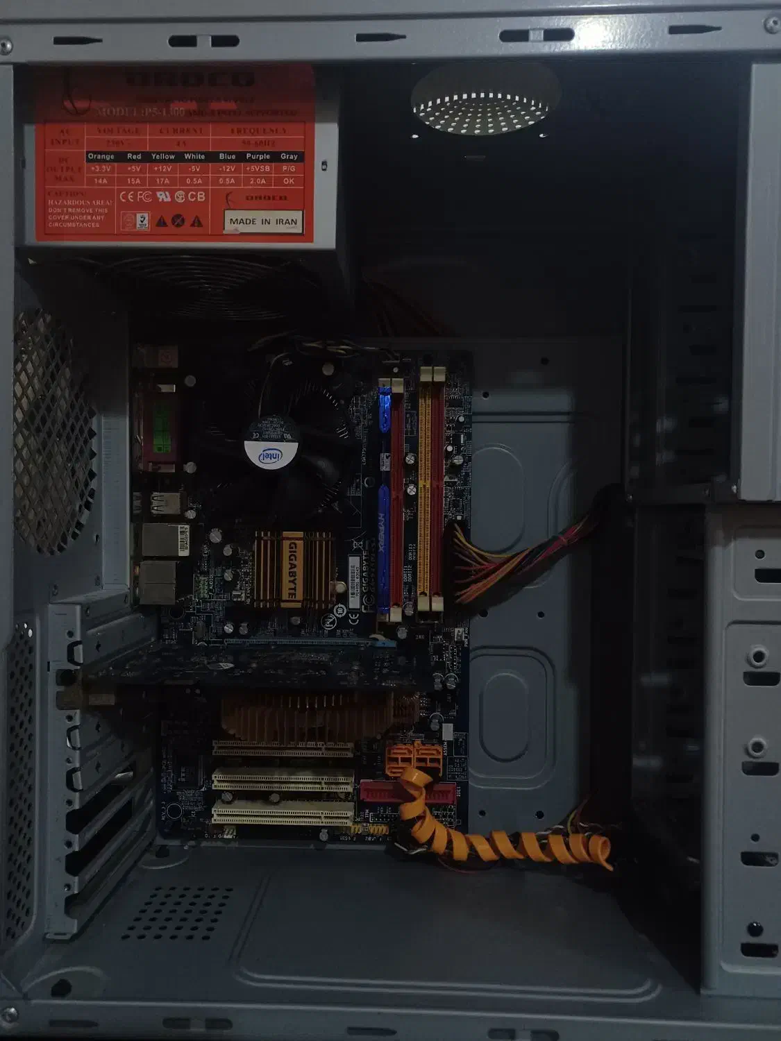 کیس کامپیوتر با همه قطعات|رایانه رومیزی|میناب, |دیوار