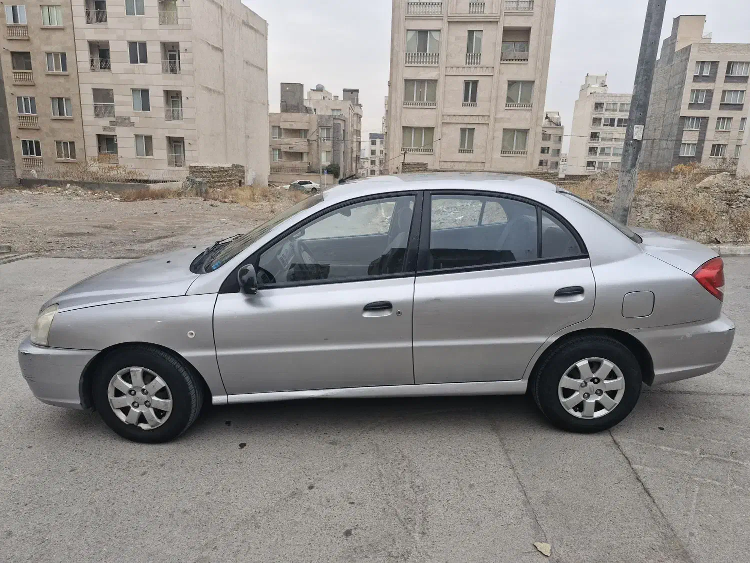 ریو نقره ای مدل ۸۶ / ۳۳۰۰۰۰ هزار کارکرد واقعی|خودرو سواری و وانت|مشهد, نیروی هوایی|دیوار