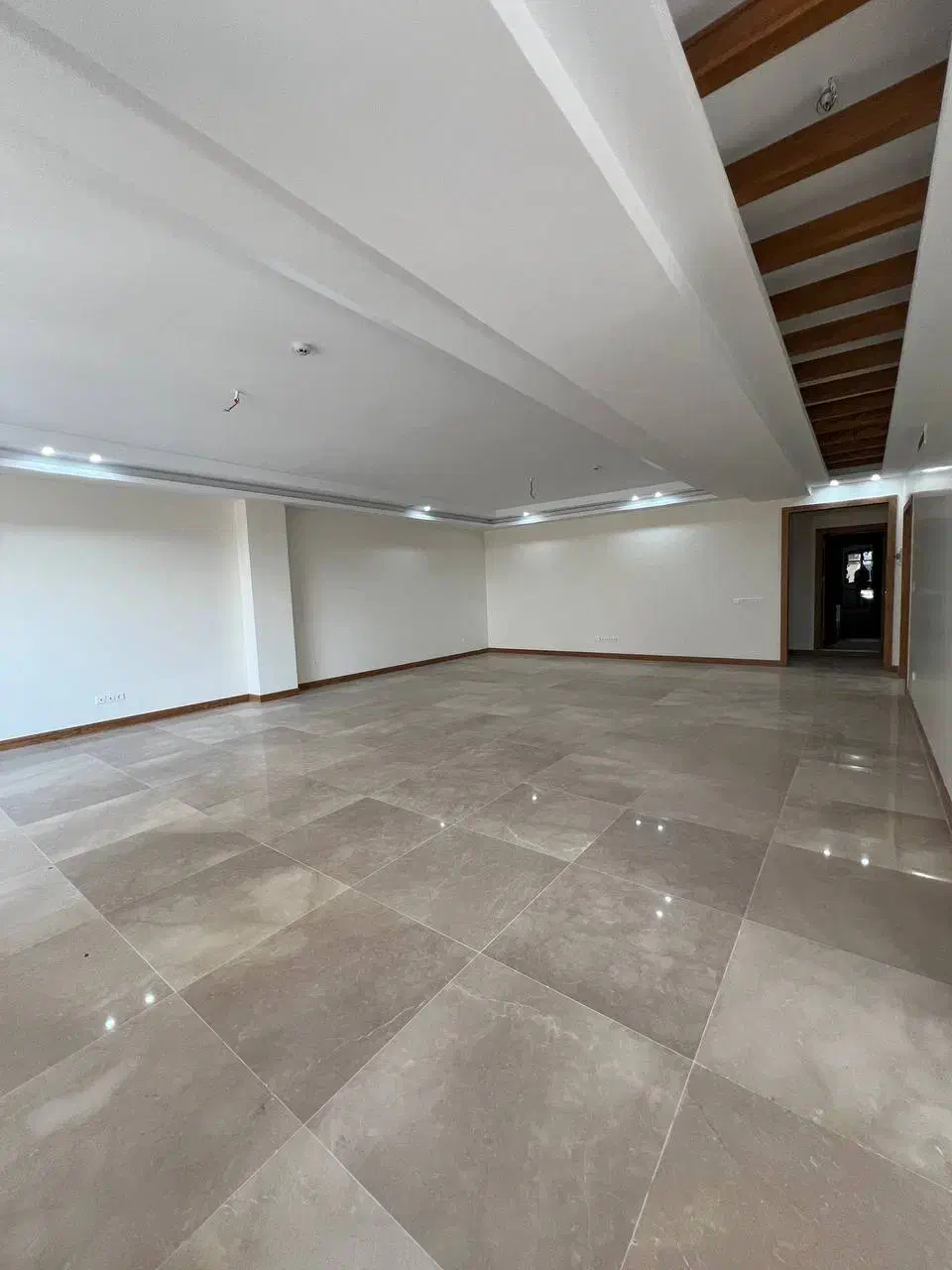 ۲۰۰ متر جذاب اعیان نشین کوهک شهرک بهاران مهر|اجارهٔ آپارتمان|تهران, گلستان (شهرک راه آهن)|دیوار