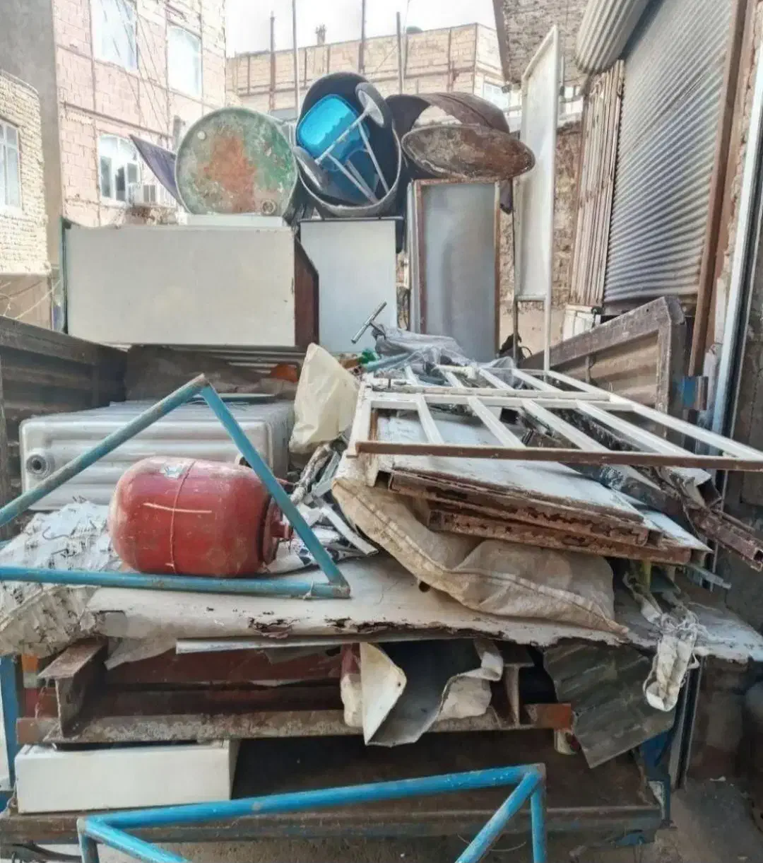 خر.یدار ضایعات آهن کولررادیات گازسماوردرب منزل شما|حراج|زابل, |دیوار