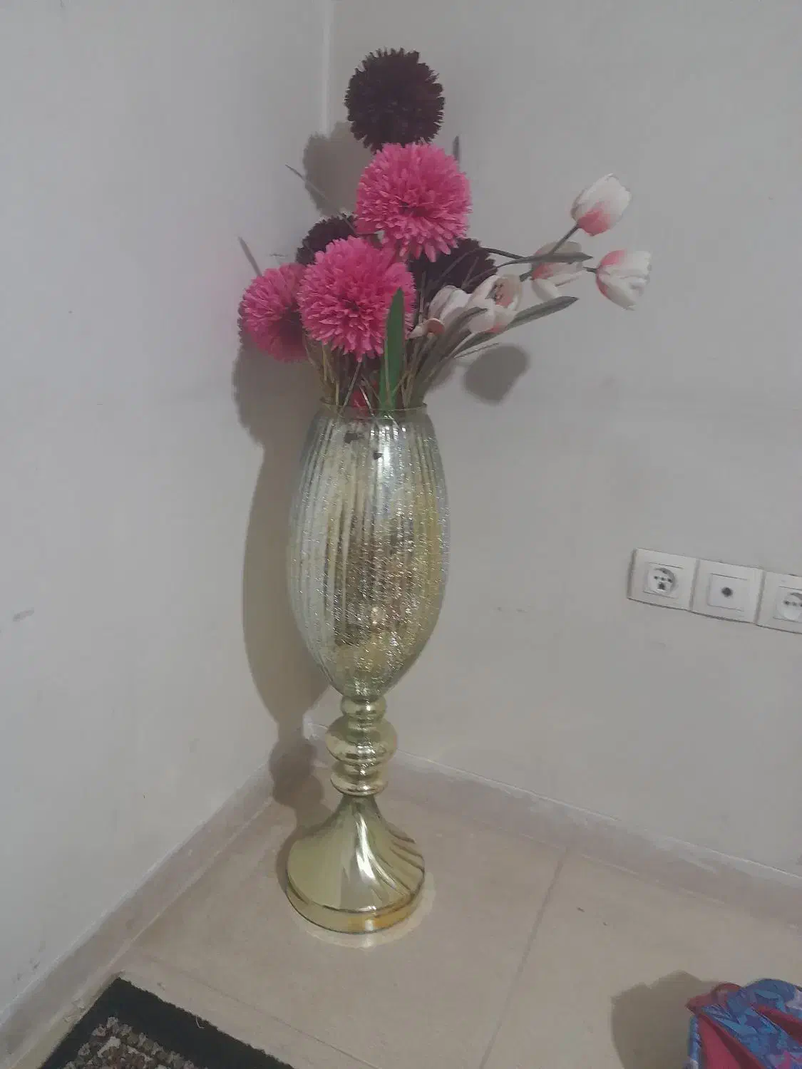 گلدان|گل و گیاه طبیعی|همدان, |دیوار