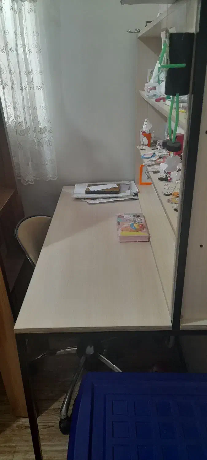 میز تحریر|میز تحریر و کامپیوتر|پردیس, فاز ۴|دیوار