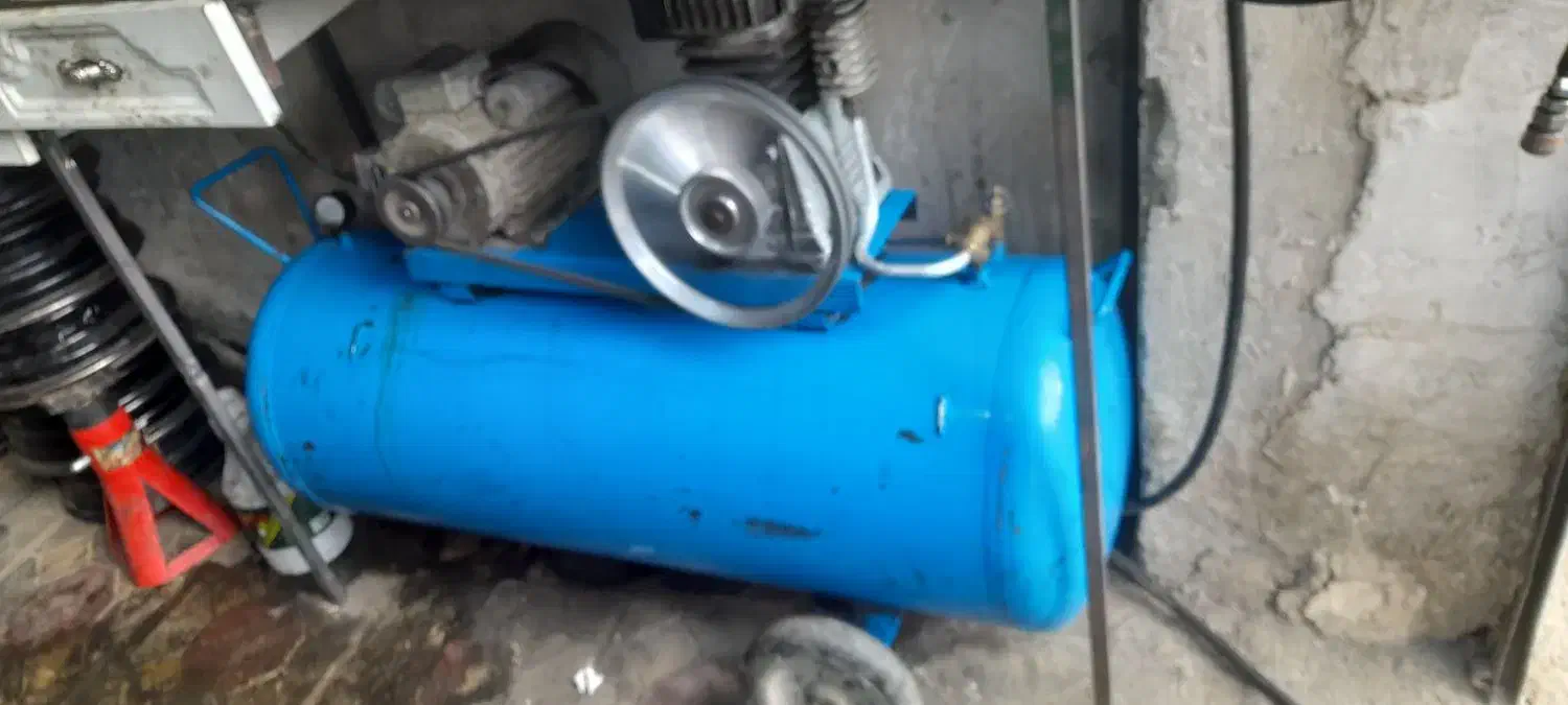 پمپ باد ۲۵۰ لیتری متور ایتالیا تازه تعمیر ب ضمانت|ابزارآلات|دیواندره, |دیوار